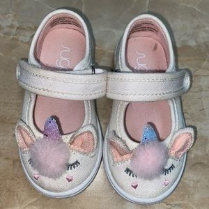 Toddler size 5 Girl Unicorn Pom Pom Light Pink Velcro Sneakers Shoes